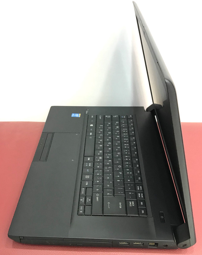 لپ تاپ استوک توشیبا TOSHIBA dynabook Satellite B554/M صفحه 15.6 اینچی پردازنده Core i5 نسل چهارم گرافیک اینتل اچ دی 4600