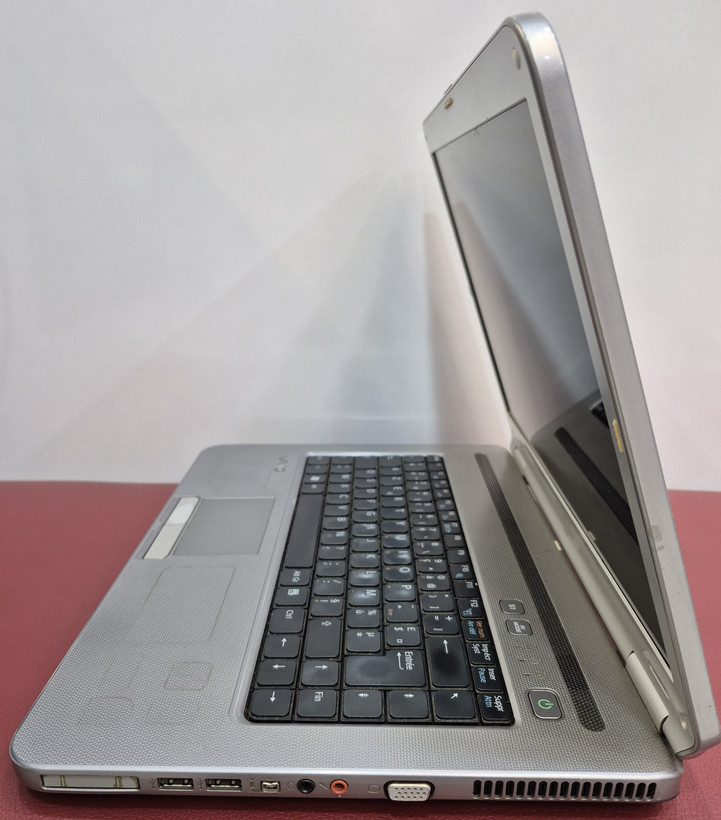 لپتاپ استوک سونی مدل SONY NR21Z /CORE 2 DUO T8100/RAM 3 GB/HDD 240 GB/15 INCH