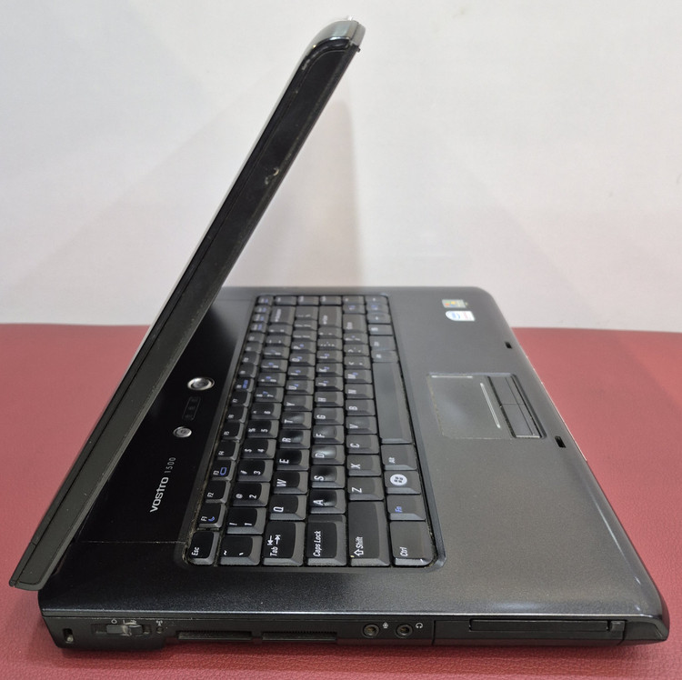 لپتاپ استوک دل مدل DELL VOSTRO 1500 /CPU CORE 2 DUO T7500/RAM 4 GB/ HDD 160 GB / 15 INCH