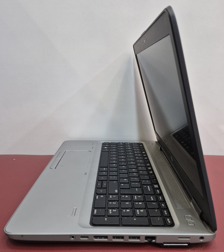 لپتاپ استوک اچ پی نسل 7 مدل HP 650 G3/CPU CORi5 7200U/RAM 8 GB /SSD 256 GB /15.6 INCH