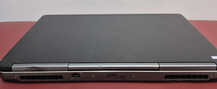 لپتاپ استوک دل نسل 6 مدل DELL 7510/CPU CORi7 6820HQ/RAM 16 GB /SSD 256 GB /VGA 2GB/15.6 INCH