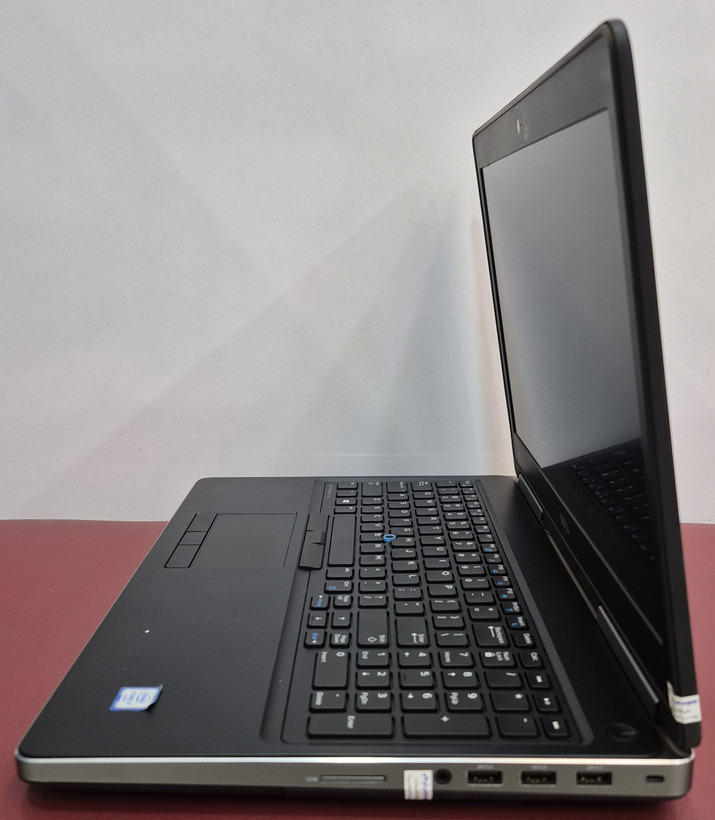 لپتاپ استوک دل نسل 6 مدل DELL 7510/CPU CORi7 6820HQ/RAM 16 GB /SSD 256 GB /VGA 2GB/15.6 INCH