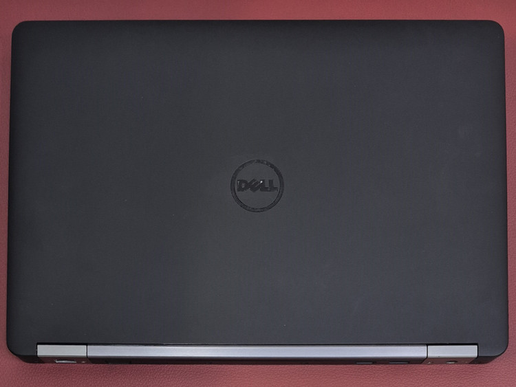 لپتاپ استوک دل نسل 7 مدل DELL PRECISION 3520/CPU CORi5 7300HQ/RAM 16 GB /SSD 512 GB /VGA 2GB/15.6 INCH