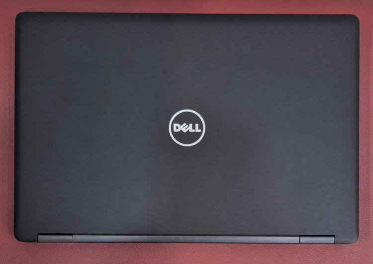 لپتاپ استوک دل نسل 6 مدل DELL LATITUDE E5470/CPU CORi7 6600U/RAM 8 GB /SSD 256 GB /VGA 2GB/14 INCH