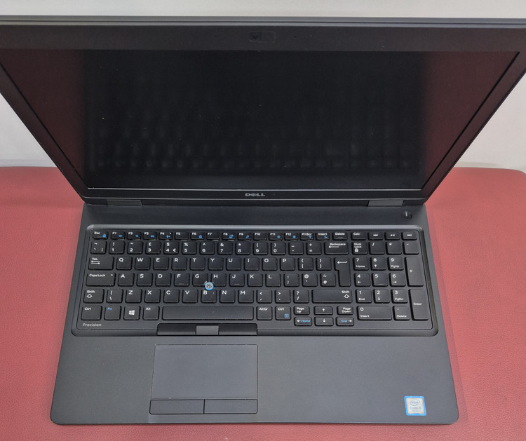 لپتاپ استوک دل نسل 6 مدل DELL LATITUDE E5470/CPU CORi7 6600U/RAM 8 GB /SSD 256 GB /VGA 2GB/14 INCH