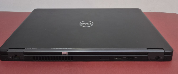 لپتاپ استوک دل نسل 6 مدل DELL LATITUDE 5480/CPU CORi7 6600U/RAM 8 GB /SSD 256 GB /VGA 2GB/14 INCH